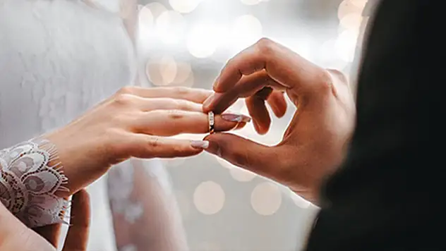 TDV'den ihtiyaç sahibi nişanlı gençlere büyük destek