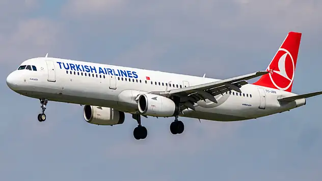 THY uçağında bomba şakası! Yolcu uçaktan indirildi