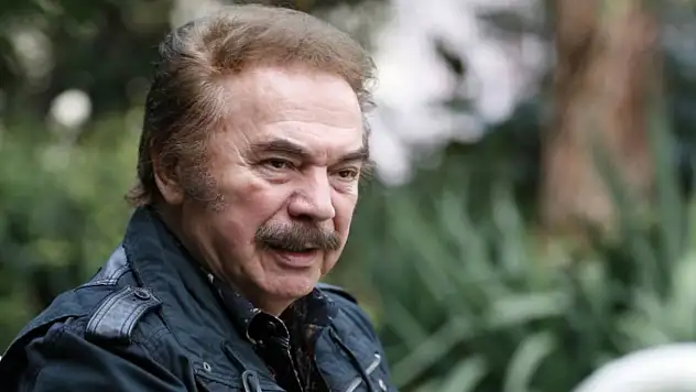 Usta sanatçı Orhan Gencebay, hastaneye kaldırıldı