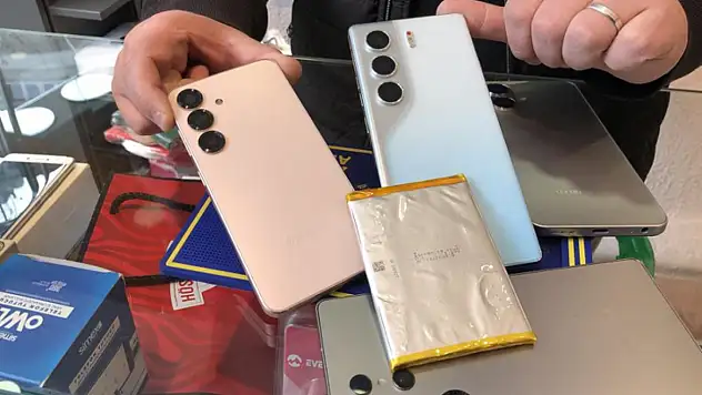 Uzmarlardan uyarı: Telefonu soğukta bırakmayın, metal yüzeye koymayın