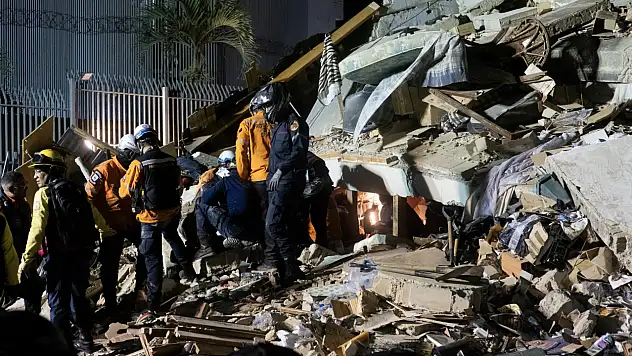 Venezuela'da çifte deprem felaketi: 40 saniye arayla 7,2 ve 7,5 yıkım