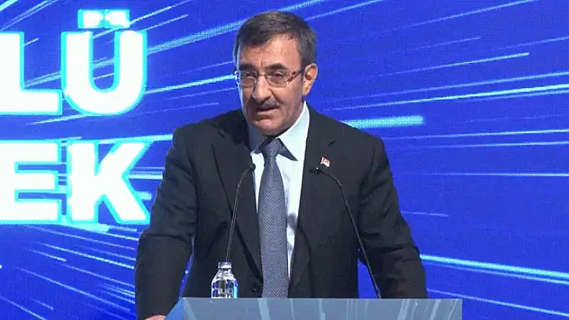 Yılmaz: Enflasyonla mücadele kararlılıkla sürüyor