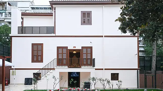 Atatürk evi ziyaretçilerini bekliyor