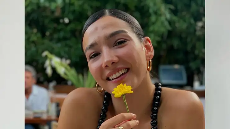 Aybüke Pusat'ın takipçi sayısı 1 günde 1 milyon arttı