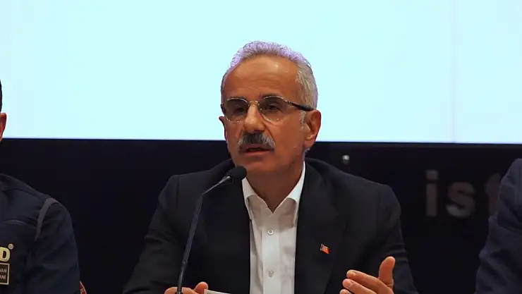 Bakan Uraloğlu'ndan deprem sonrası ulaşım ve iletişim değerlendirmesi: Altyapıyı güçlendireceğiz
