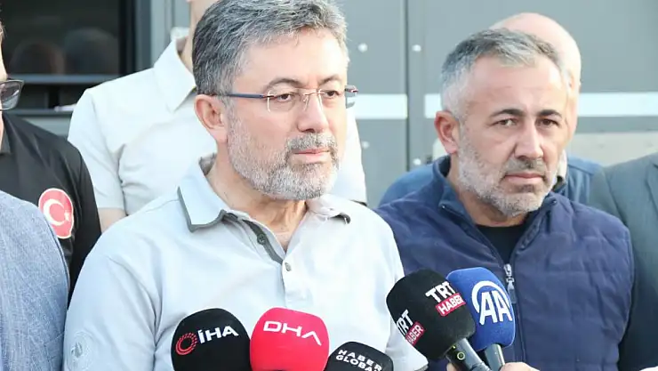 Bakan Yumaklı: 8 Yangın Sürüyor, 4'ü kısmen kontrol altında
