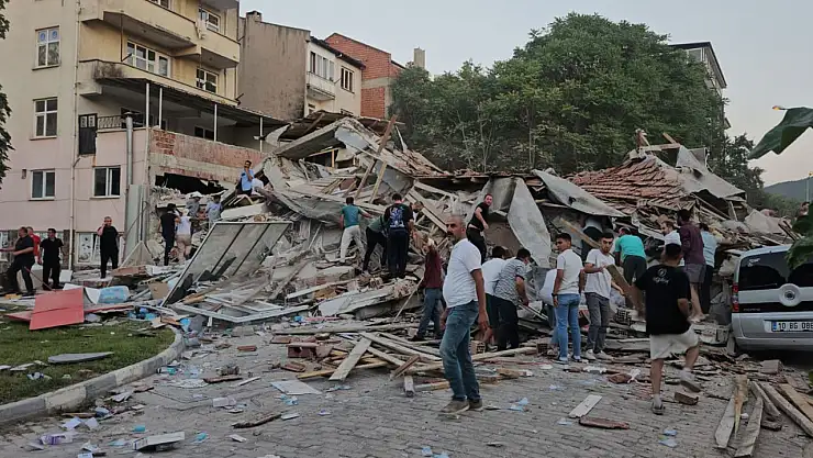Balıkesir depreminde 831 bağımsız bölüm yıkık ve ağır hasarlı