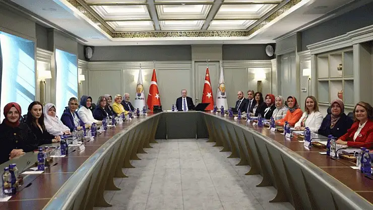 Cumhurbaşkanı Erdoğan, AK Partili kadın belediye başkanlarını kabul etti