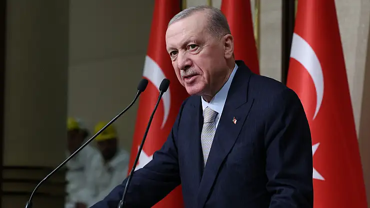 Cumhurbaşkanı Erdoğan: Cumhuriyeti kurmakla övünen partinin genel başkanı çıkıyor resmen siyasi mandacılık talep ediyor