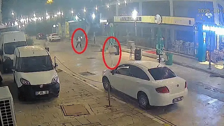 Emlak ofisinde kanlı hesaplaşma: 2 ölü, 1 yaralı
