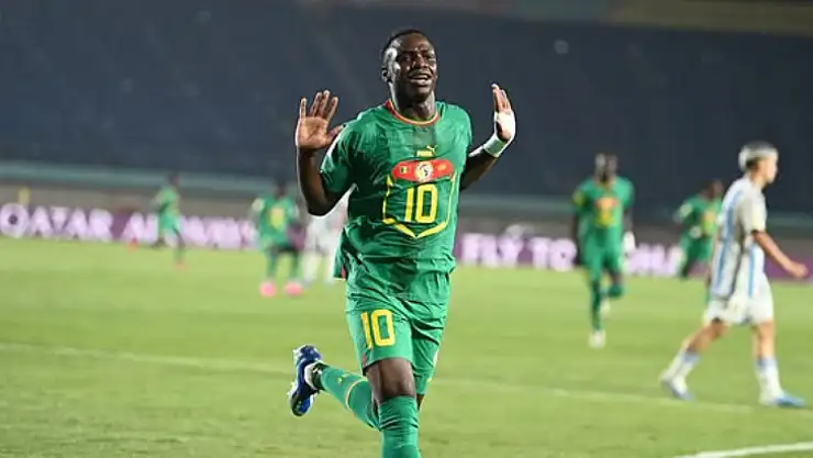Fenerbahçe'nin İlk Transferi Amara Diouf İstanbul'da