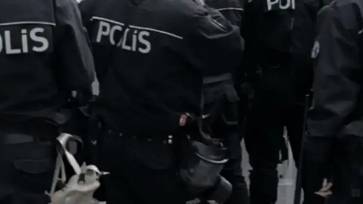 Hakaret içerikli slogan attıkları tespit edilen 41 şüpheli yakalandı