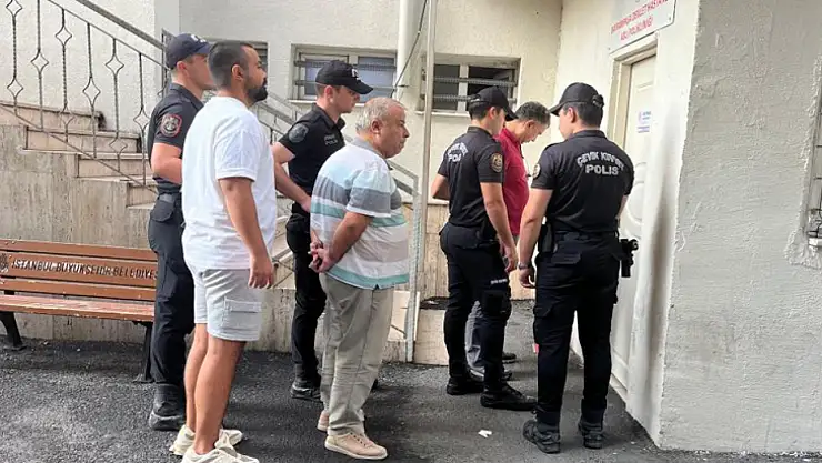 İBB soruşturmasında gözaltına alınan 44 kişi sağlık kontrolünden geçti