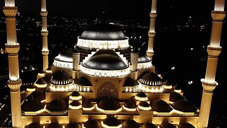 İslam Alemi yarın Kadir Gecesini idrak edecek: Kadir Gecesi'nin anlamı ve fazileti nedir?
