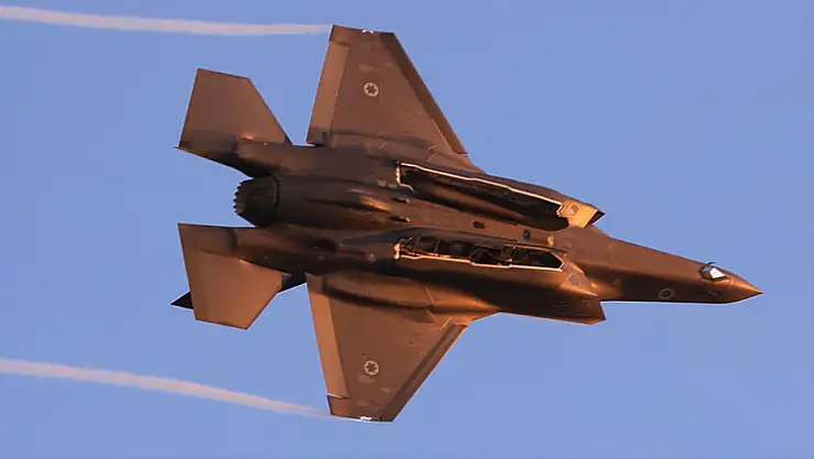 İsrail: 60 savaş uçağı, İran'ın merkezinde hava saldırısı dalgası düzenledi