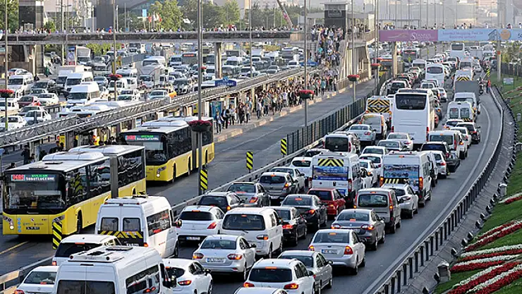 İstanbul, trafikte zaman kaybında dünya birincisi oldu