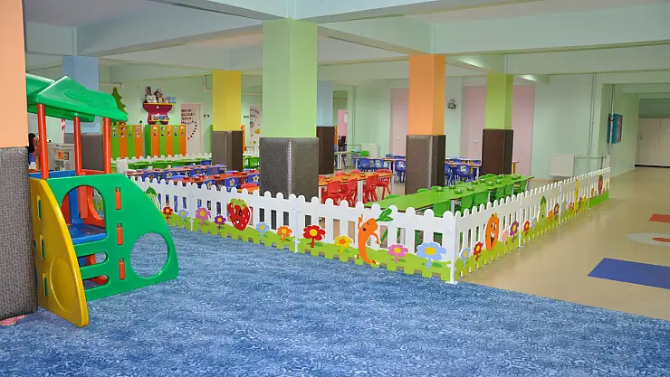 Kamuda kreş ve gündüz bakımevleri yaygınlaştırılıyor