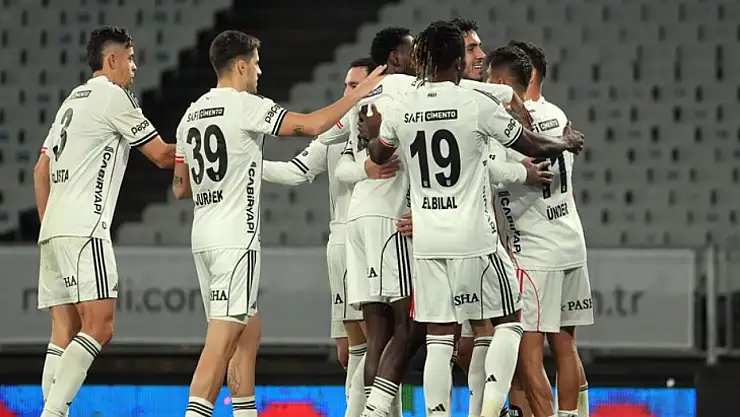 Kartal moral buldu: Beşiktaş Karagümrük'ü 2-0'la rahat geçti