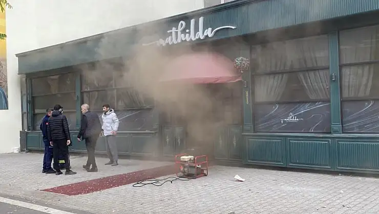 Otelde yangın paniği: 152 kişi tahliye edildi