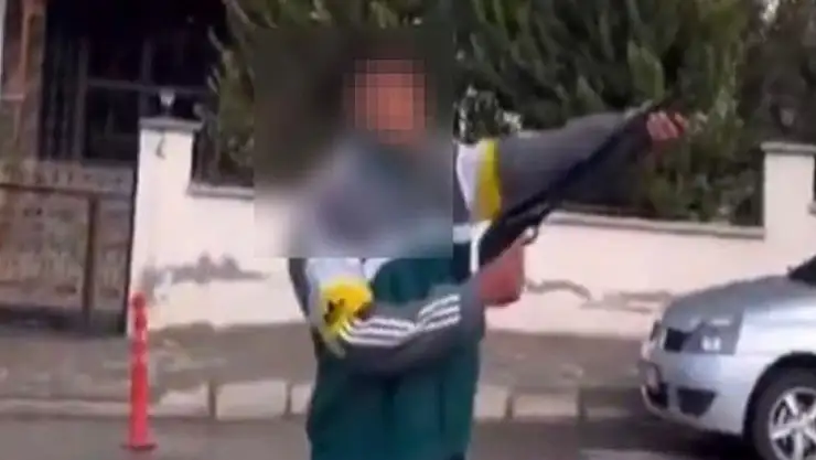 Pompalı tüfekle etrafa rastgele ateş açan 3 şahıs gözaltına alındı