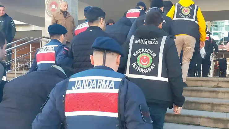 Rüşvet operasyonunda yakalanan 23 Gümrük memuru tutuklandı