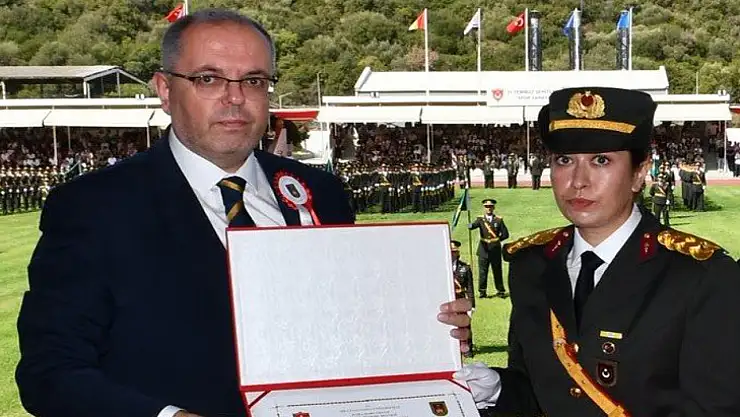 Şehit Ömer Halisdemir'in kızı teğmen oldu