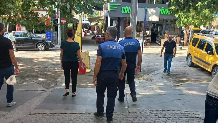 Tunceli'de kaldırım işgaline geçit yok: 9 İşletmeye para cezası