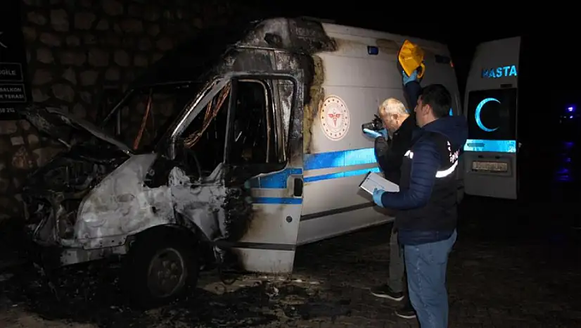 Ambulans yangınında şoför facianın önüne geçti