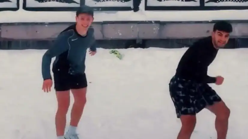 Arda Güler'den kar paylaşımı: Keyfi yine çocuklar çıkardı