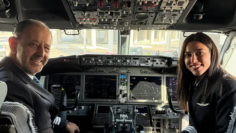Baba ve kız aynı kokpitte: 42 yıllık pilot gökyüzüne kızıyla veda etti