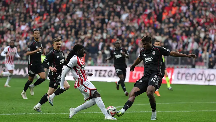 Beşiktaş deplasmandan eli boş dönerken, Trabzonspor 1 puana razı oldu