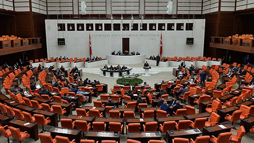 CHP ve AK Parti milletvekilleri arasında sözlü gerilim