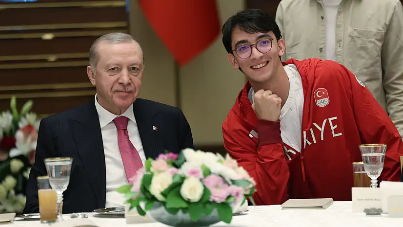 Cumhurbaşkanı Erdoğan gençlerle iftarda buluştu