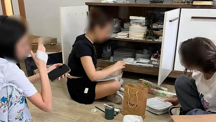 Ders saatinde öğrencileri evine götürüp temizlik yaptıran öğretmene soruşturma