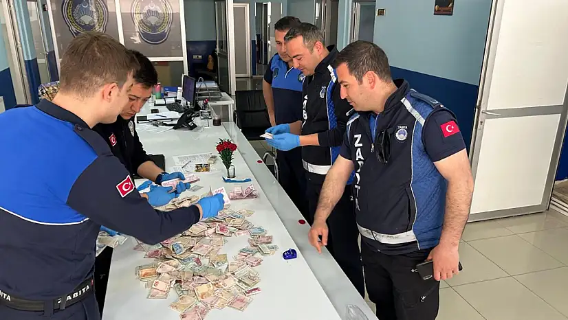 Dilencinin üzerinden çıkan para şaşkına çevirdi: Tam 32 bin lira
