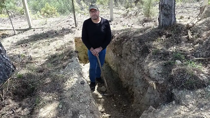 Dokuz kez ölümden döndü: Canının tükendiğini düşünerek mezarını kazmaya başladı