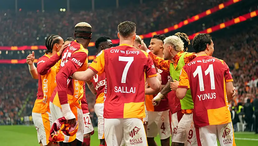 Galatasaray şampiyonluk yolunda ezeli rakibini 3 golle geçti