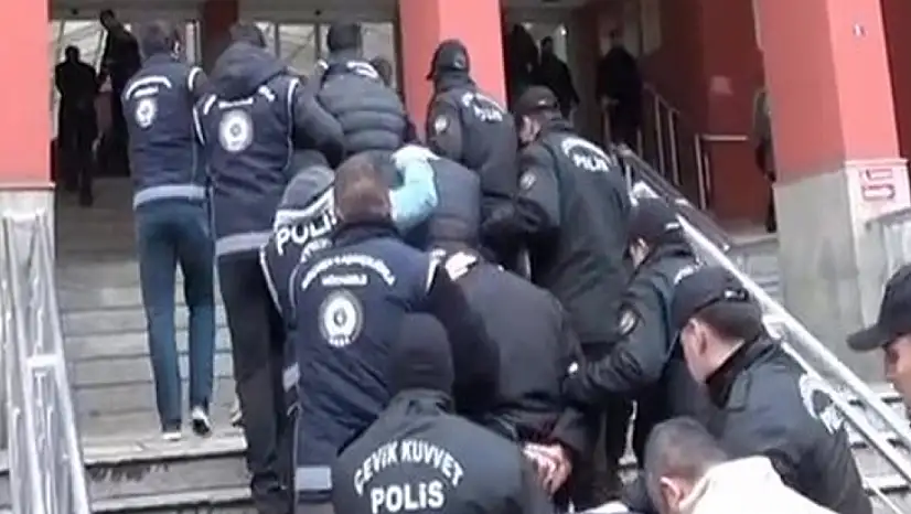 İş vaadi kabusa döndü: Özbek kadınları fuhuşa zorlayan çete çökertildi