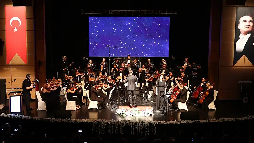Öğretmenlerin Kurduğu 'Maarif Orkestrası' ilk konserini verdi