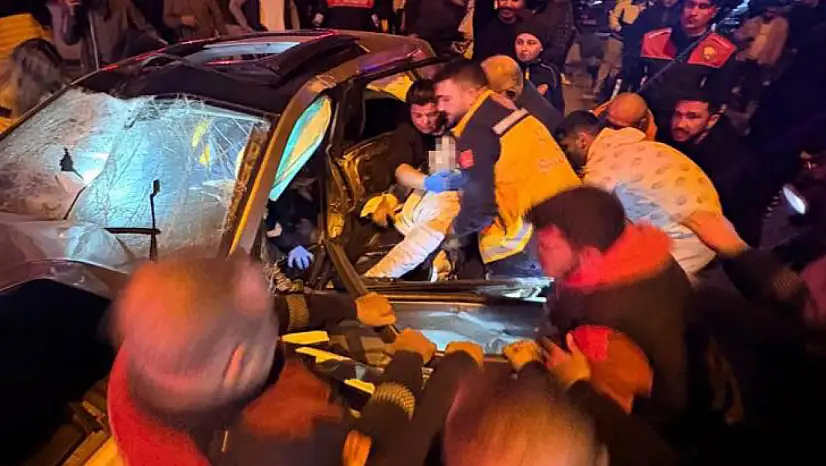 Otomobil yüksek hızla motosiklete çarptı: 1 ölü