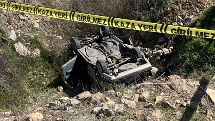 Otomobilin çukura uçması sonucu 2 kişi hayatını kaybetti