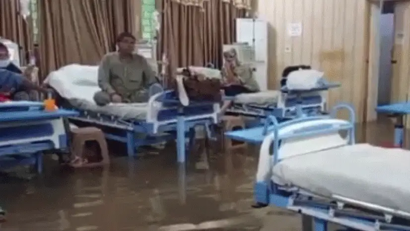 Pakistan'da muson felaketi: Hastaneler sular altında, 1,5 milyon kişi etkilendi