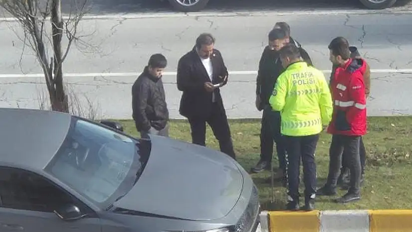 Şırdancı Mehmet yayaya çarptı: Kadının kolu ve bacağı kırıldı