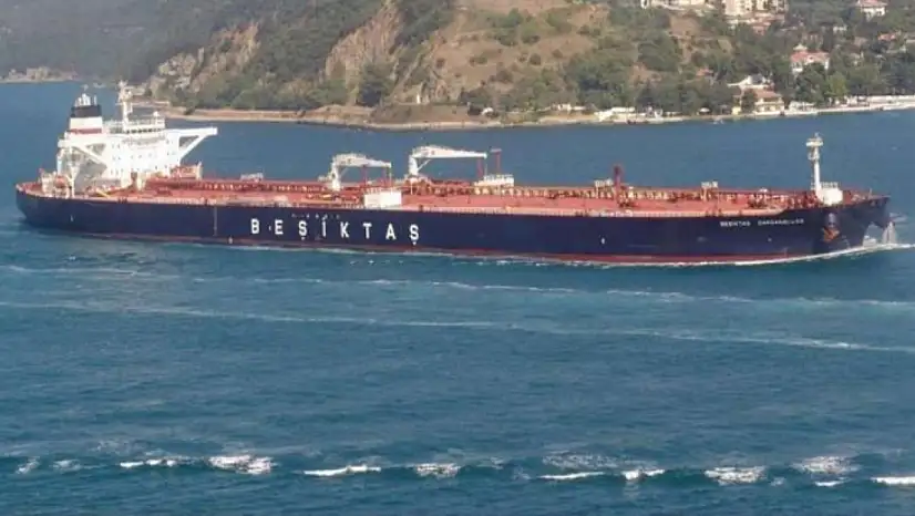 Türk şirketine ait petrol tankeri Karadeniz açıklarında saldırıya uğradı