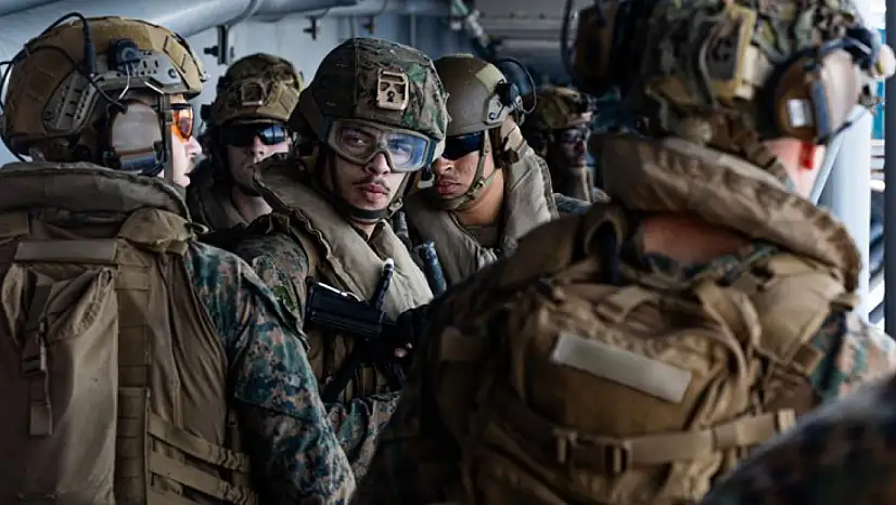 USS Tripoli 3 Bin 500 Personelle Orta Doğu'da