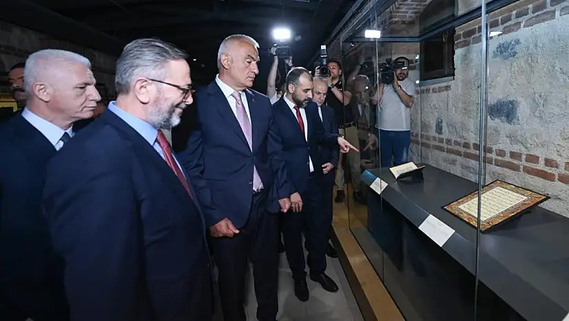Yazma Eserlerle Hac Güzergahına Yolculuk Sergisi Rami Kütüphanesi'nde açıldı
