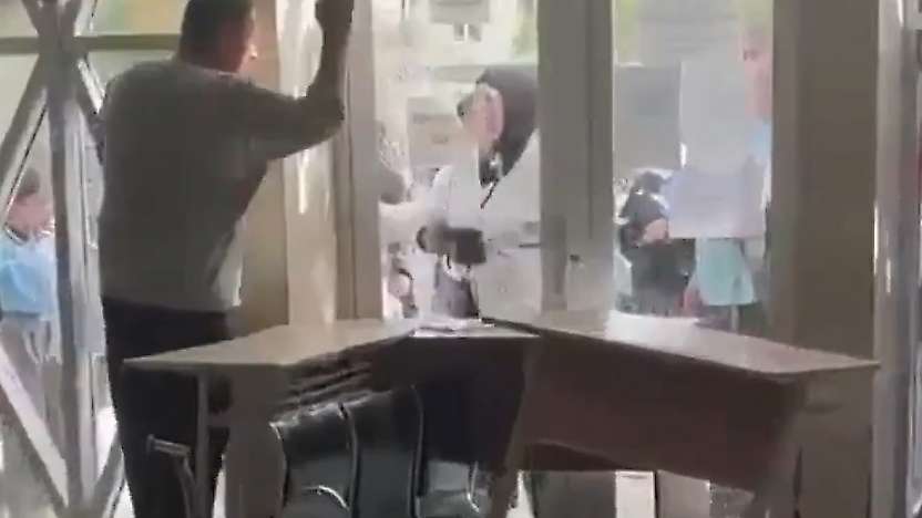 Azerbaycan'da başörtüsü krizi büyüyor: 37 kişi gözaltına alındı