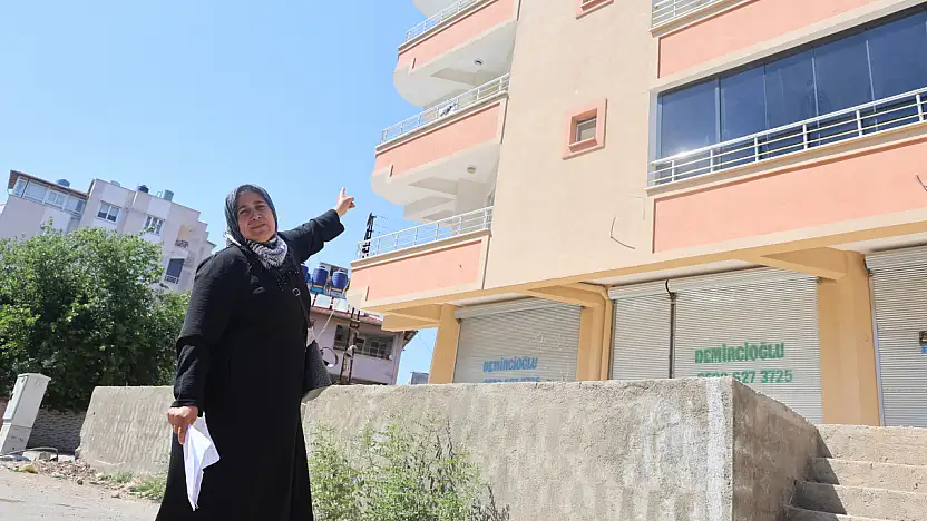 Biber temizleyerek 4 çocuğunu okuttu: Yıllarca çalışıp biriktirdi, ev sahibi olamadan hayali yıkıldı