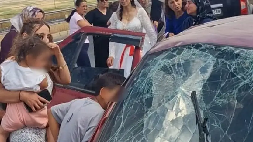 Düğün konvoyu faciayla sonuçlandı: 2 ölü 4 yaralı