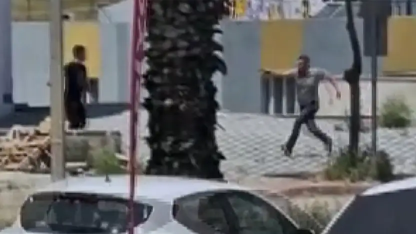 Emekli polis oğlunu öldürdü